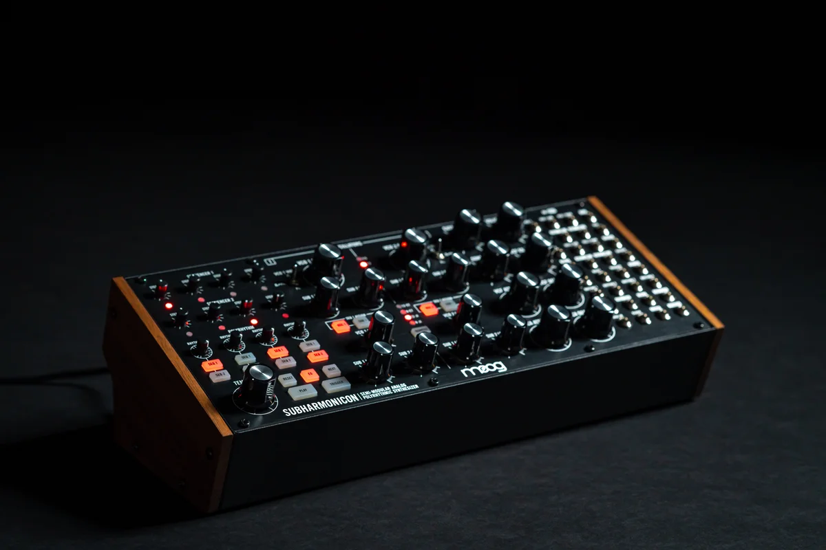 Moog Subharmonicon